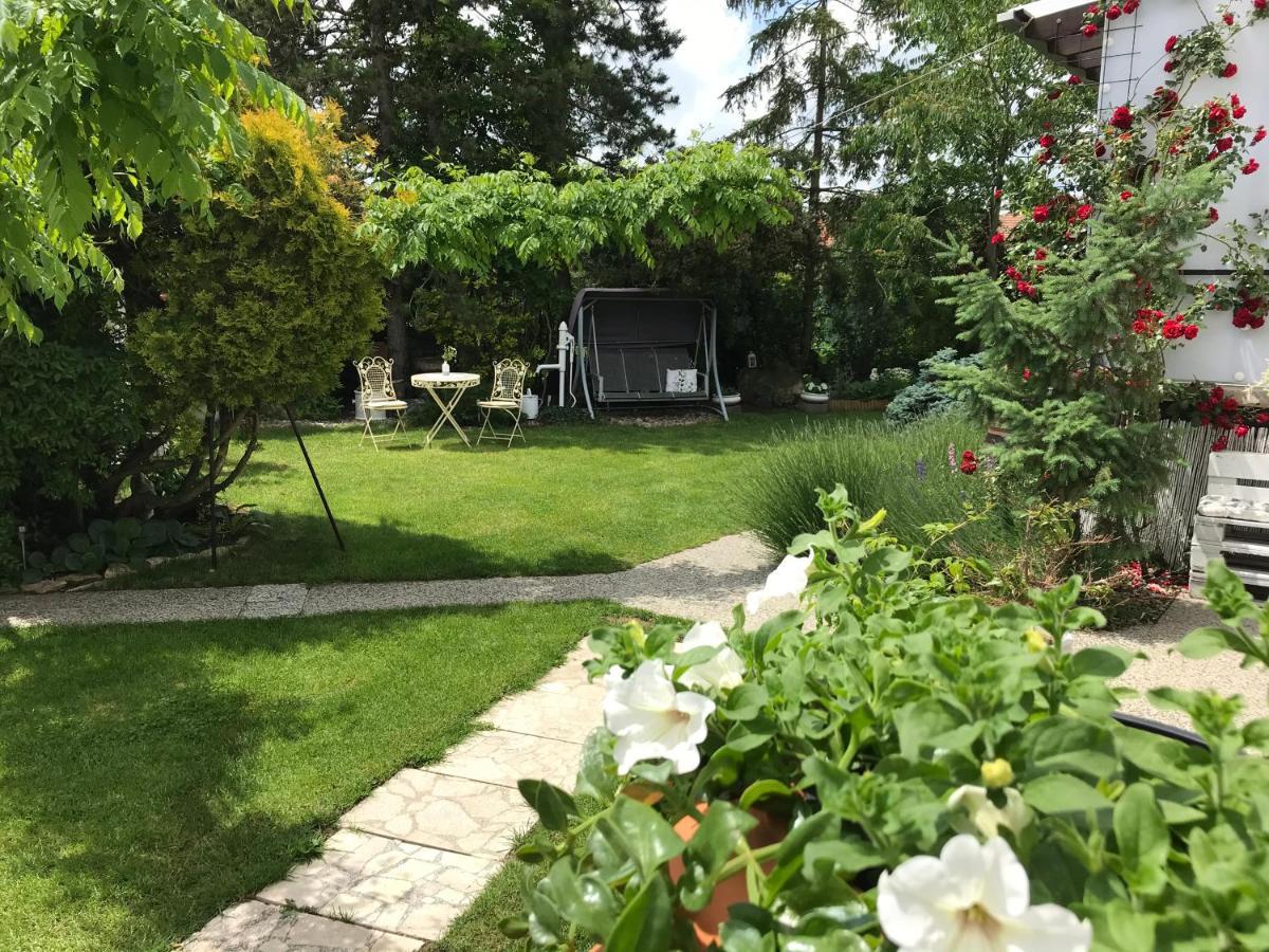 Relaxacni Studio Vera S Ubytovanim Valtice Exterior foto