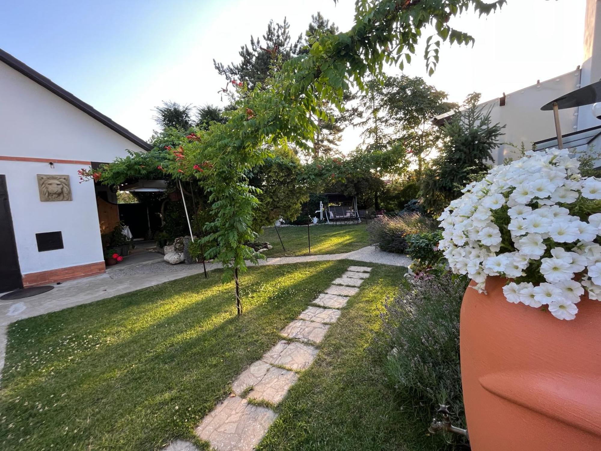 Relaxacni Studio Vera S Ubytovanim Valtice Exterior foto